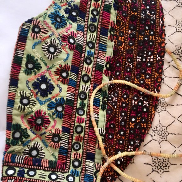 Pakistani Vest with tiny mirrors/silver plates - Picture 2 of 3